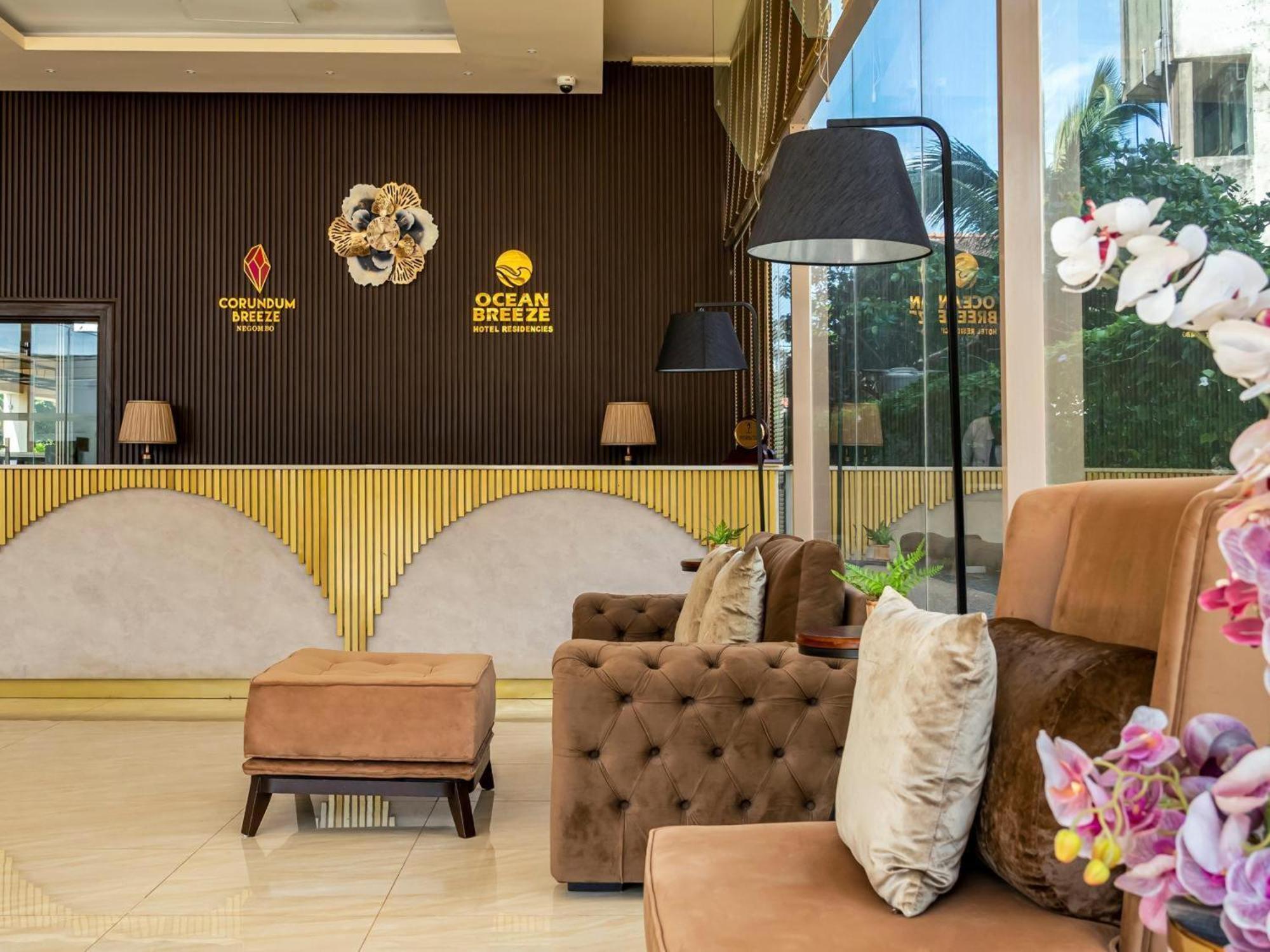 Ocean Breeze Sea View Luxury Apartments Negombo Exterior foto